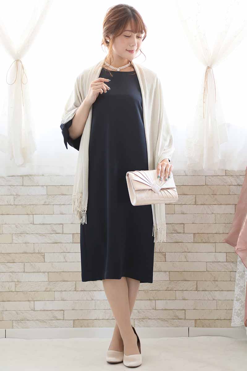 ネイビーのレーススリーブIラインドレス