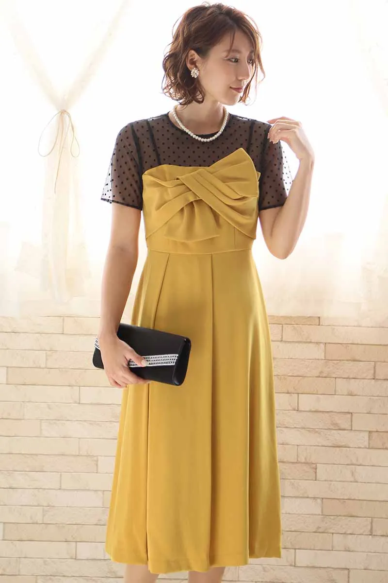 イエローのリボン風デコルテドレス