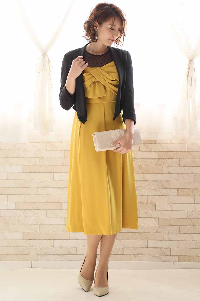 イエローのリボン風デコルテドレス