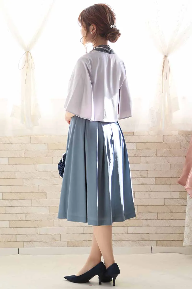 ブルーグレーのスタンドカラーレースドレス