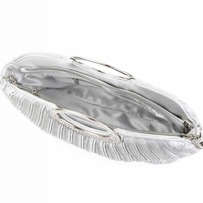 シルバーのプリーツバッグ