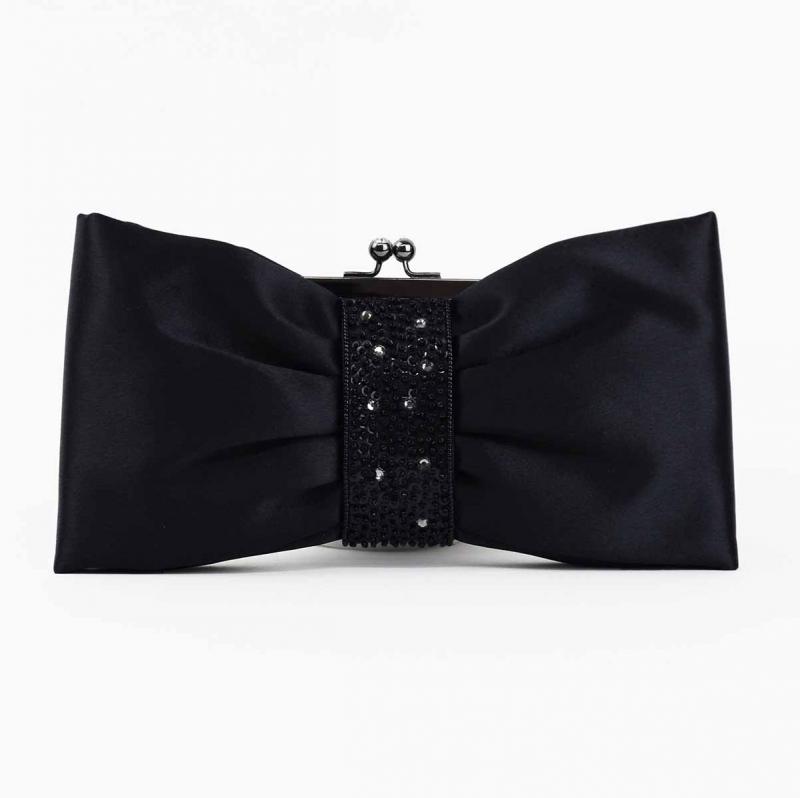 ブラックのリボンモチーフバッグ