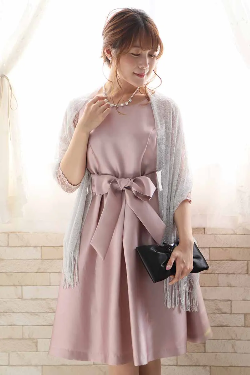 ブラックのリボンモチーフバッグ