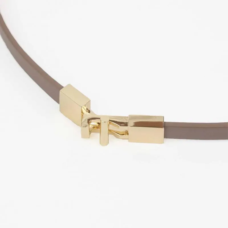 グレージュのスライド式ベルト