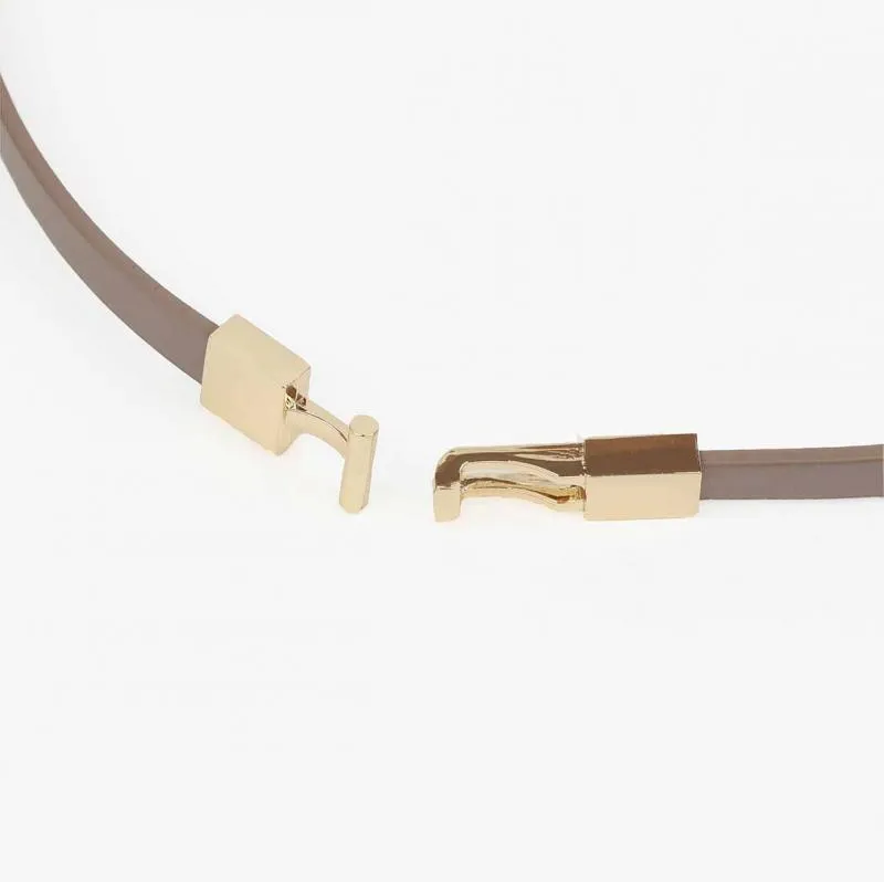 グレージュのスライド式ベルト