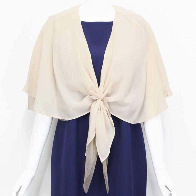 ベージュの3WAY袖付きストール