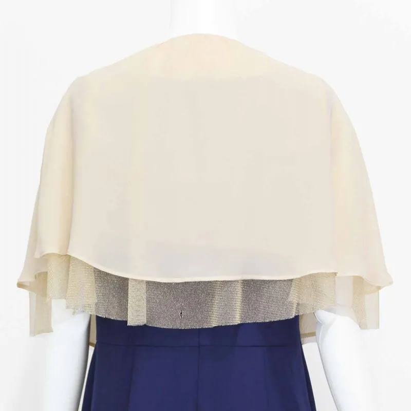 ベージュの3WAY袖付きストール