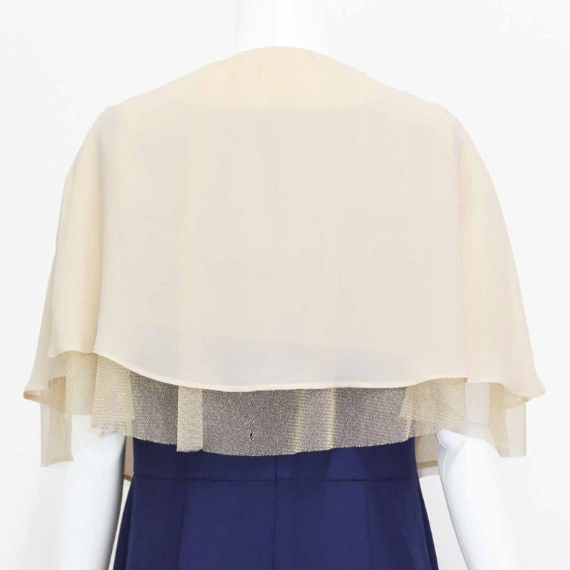 ベージュの3WAY袖付きストール