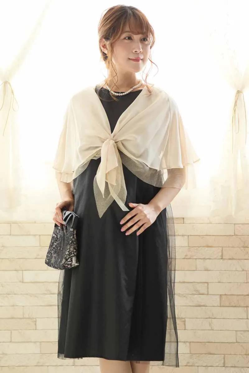 ベージュの3WAY袖付きストール