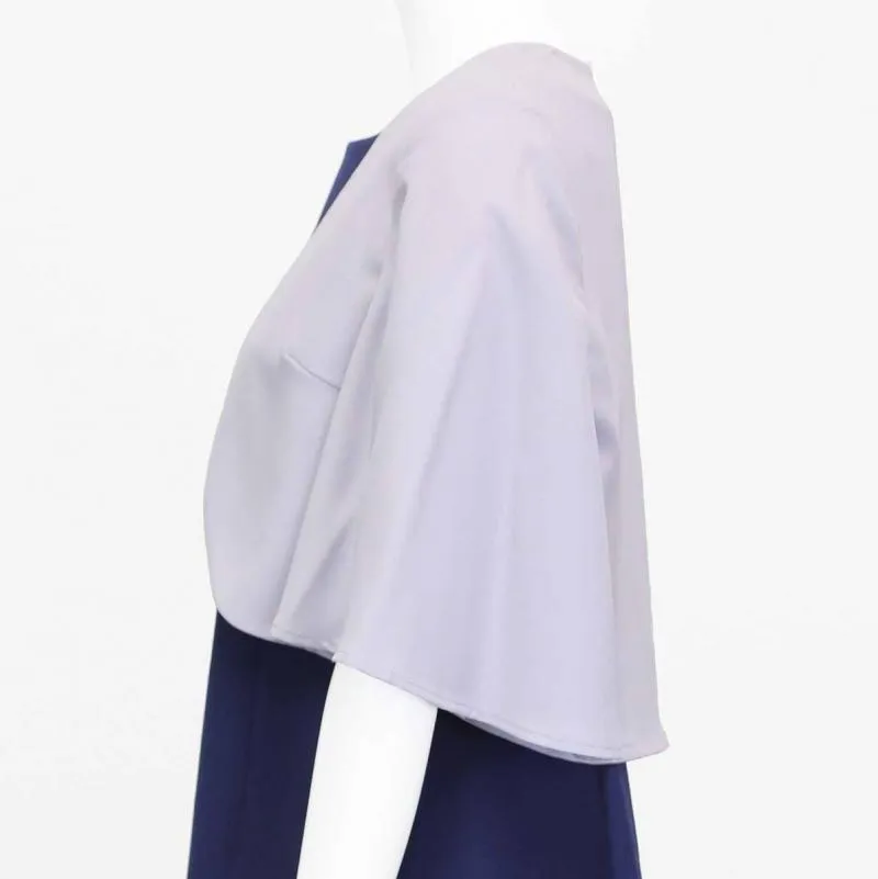 グレーのスリットスリーブボレロ