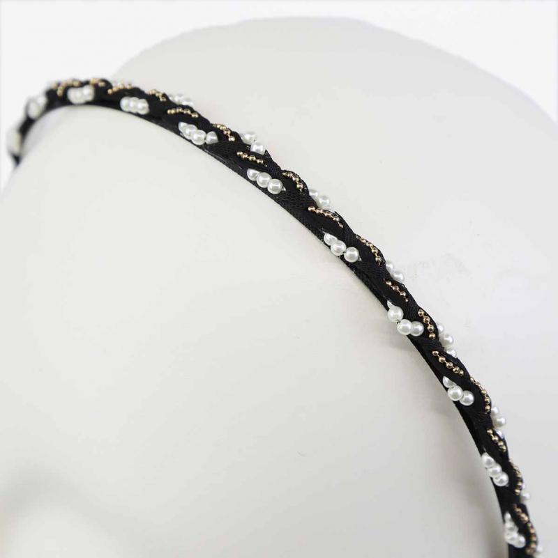 ブラックのパール付きカチューシャ