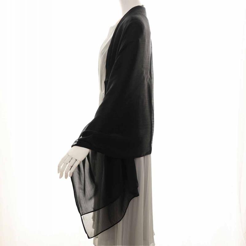 ブラックのシャイニーストール