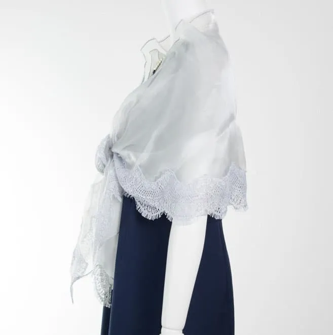 シルバーの袖付きオーガンジーストール