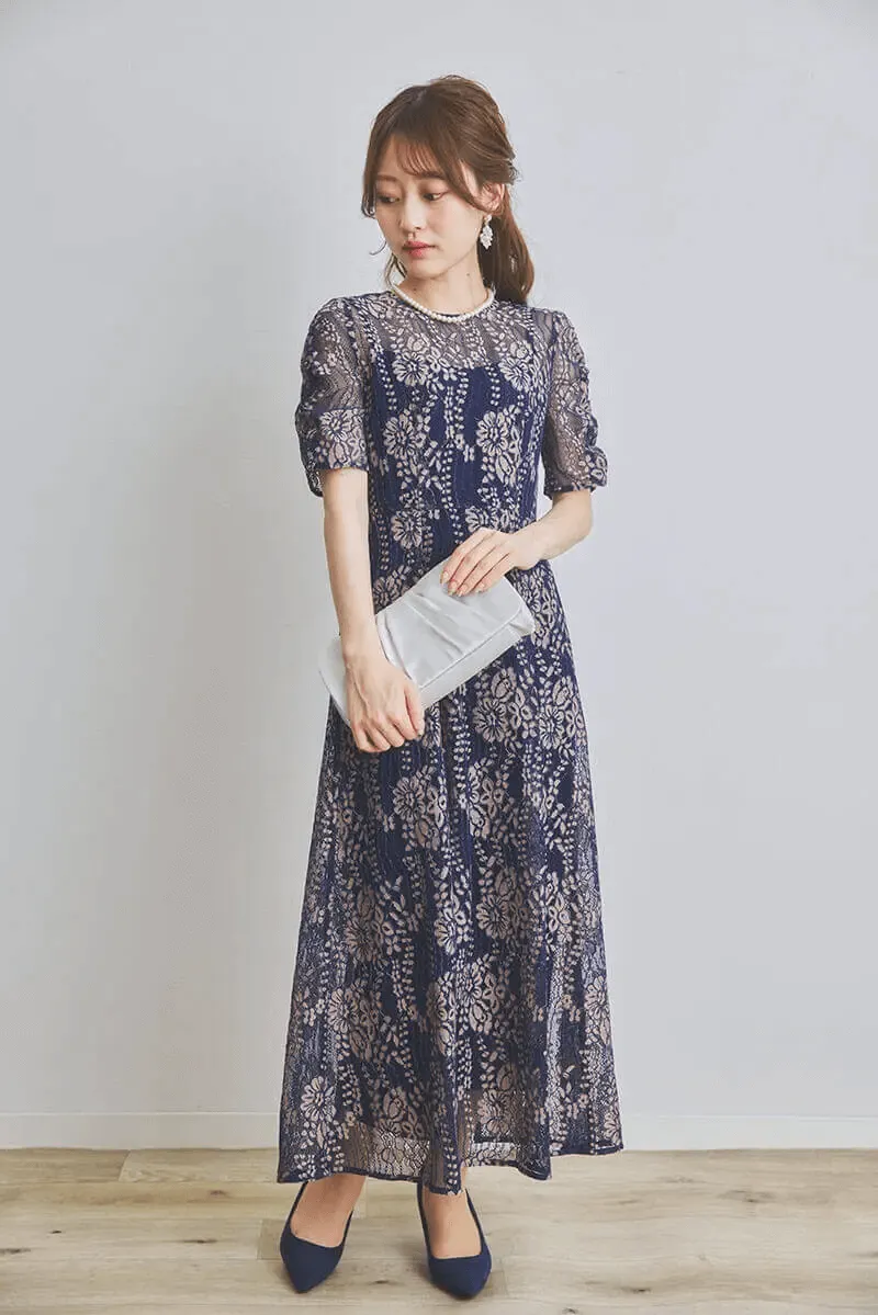 ネイビーの配色レースエプロンドレス