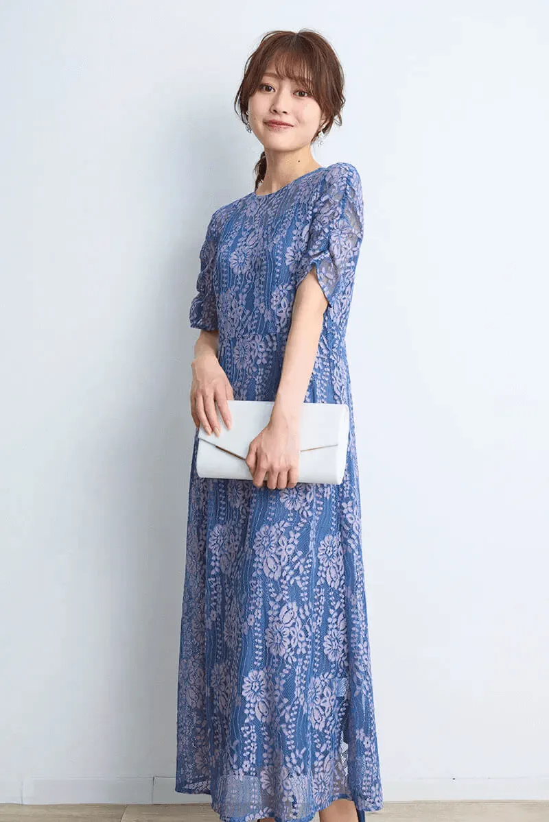 ブルー×ピンクの配色レースエプロンドレス