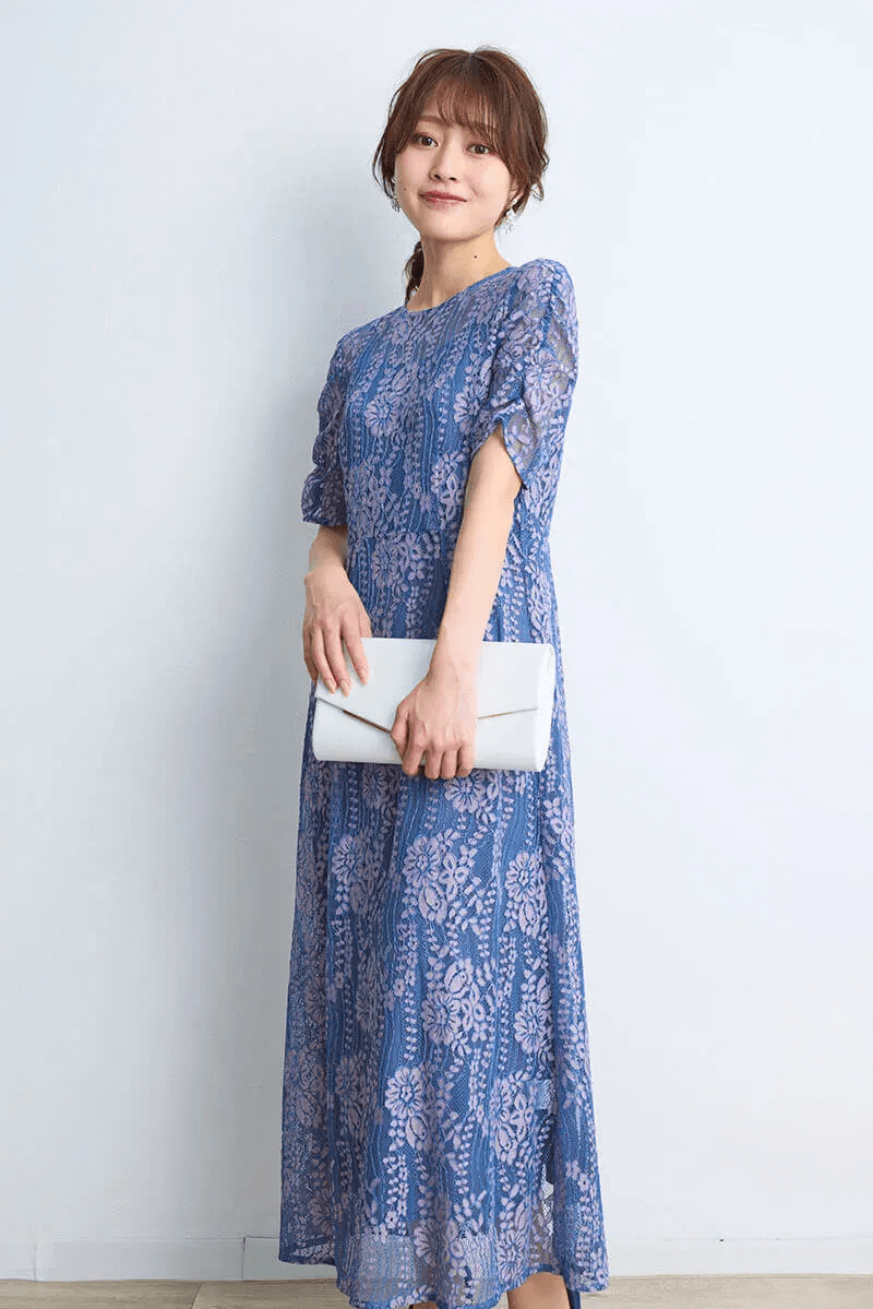 ブルー×ピンクの配色レースエプロンドレス