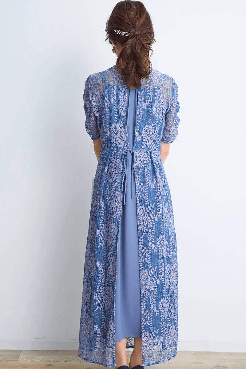 ブルー×ピンクの配色レースエプロンドレス