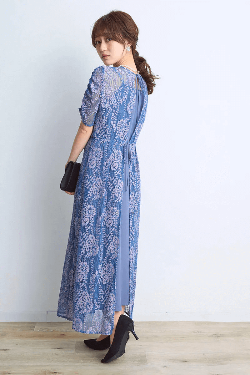 ブルー×ピンクの配色レースエプロンドレス