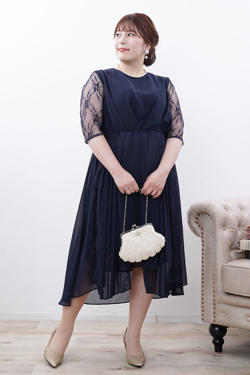 ネイビーのフィッシュテールシフォンドレス