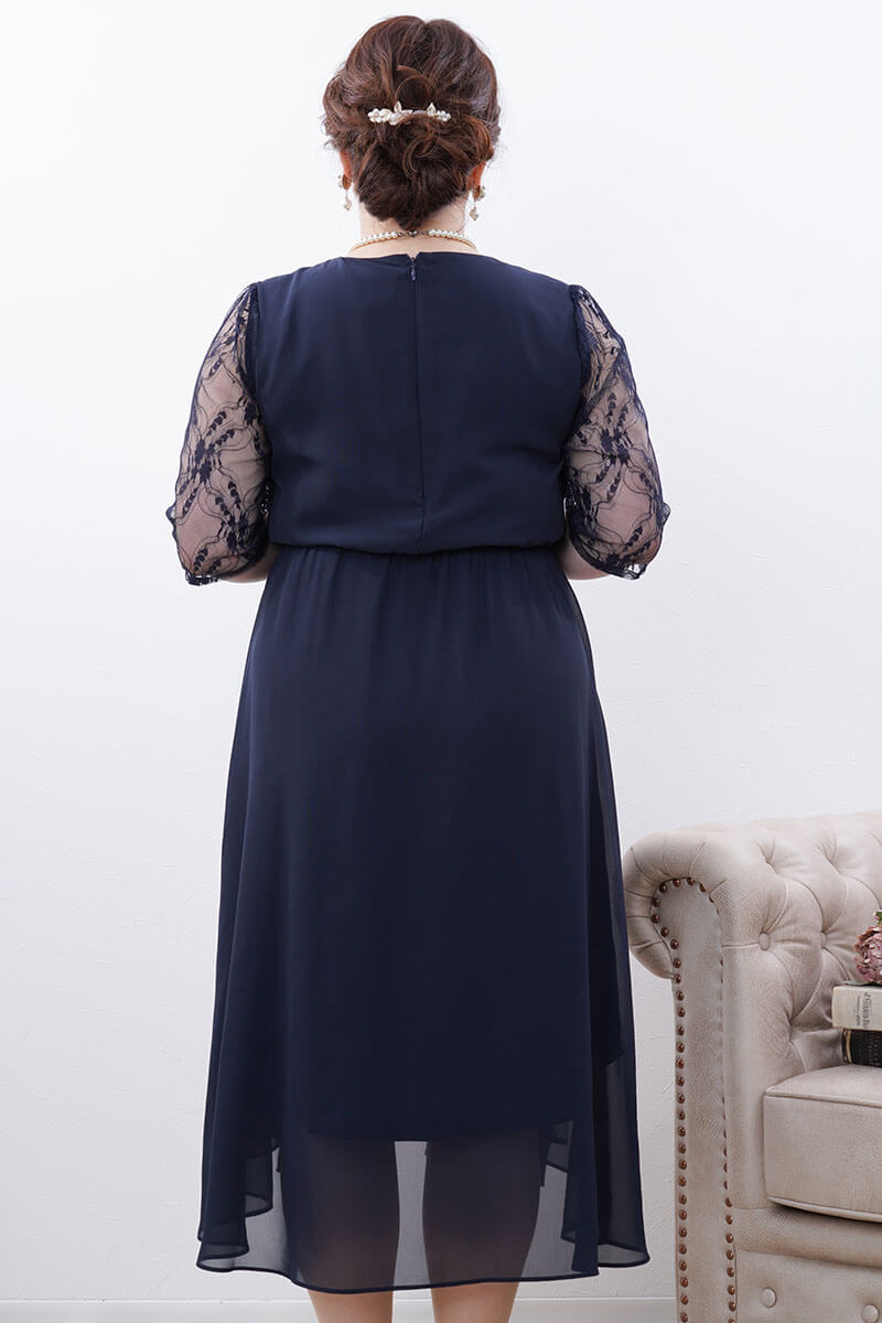 ネイビーのフィッシュテールシフォンドレス