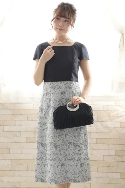 ネイビー×シルバーのジャガードIラインドレス