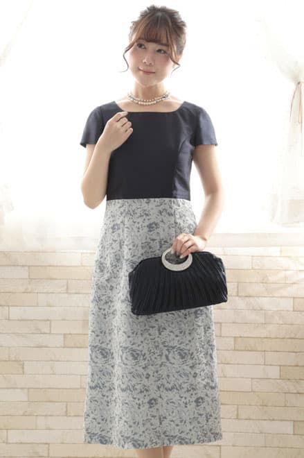 ネイビー×シルバーのジャガードIラインドレス