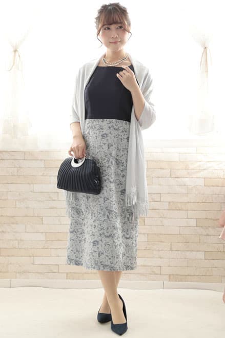 ネイビー×シルバーのジャガードIラインドレス