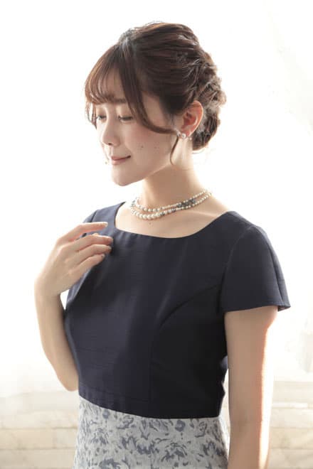 ネイビー×シルバーのジャガードIラインドレス