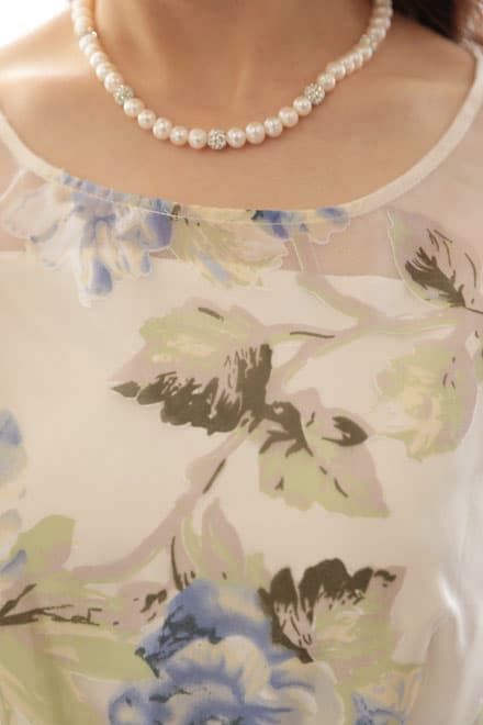 ブルーの花柄オーガンジードレス