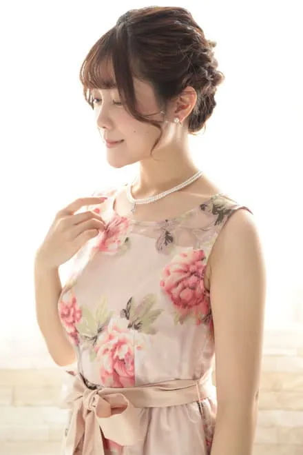 ピンクの花柄オーガンジードレス