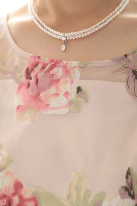 ピンクの花柄オーガンジードレス