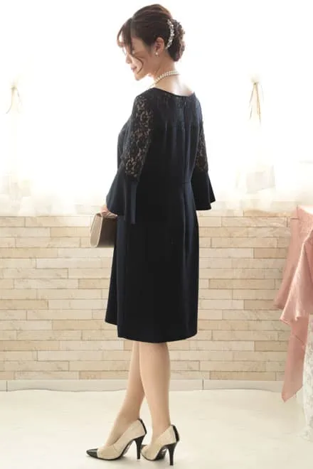 ネイビーのベルスリーブIラインドレス