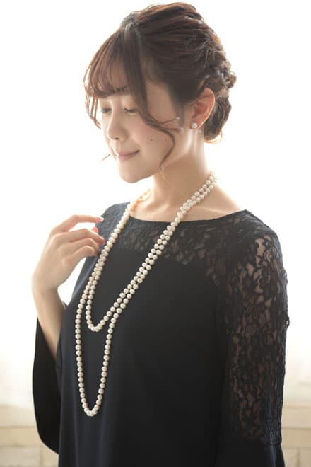 ネイビーのベルスリーブIラインドレス