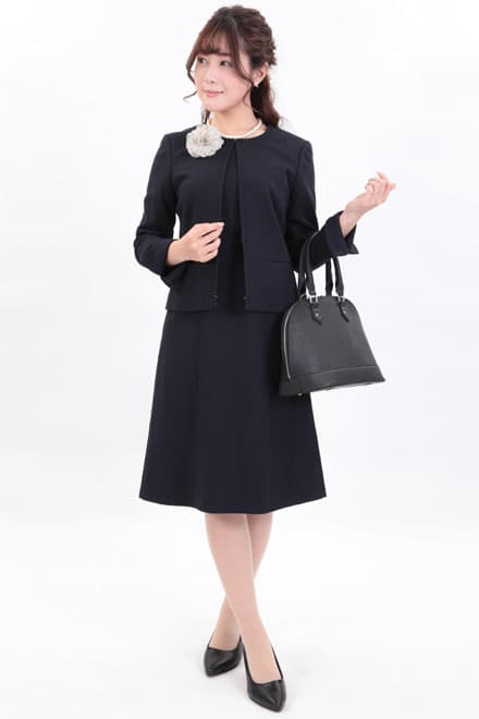 ネイビーのシンプルフレアセレモニースーツセット