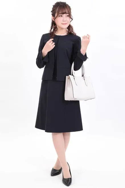 ネイビーのシンプルフレアセレモニースーツセット