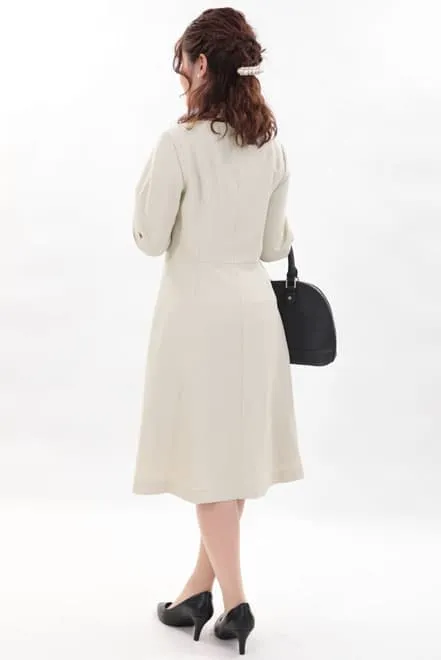 ライトベージュの七分袖ナチュラルフレアセレモニースーツセット