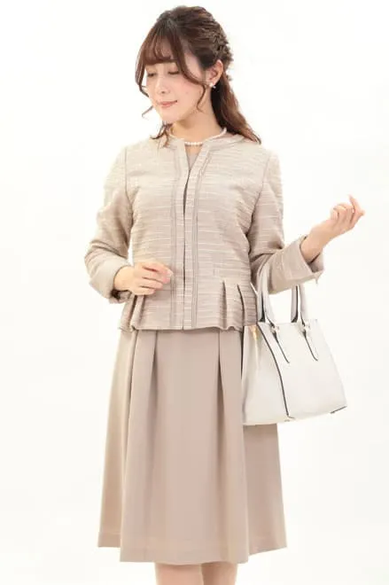 ベージュのミックスツイードフレアセレモニースーツセット