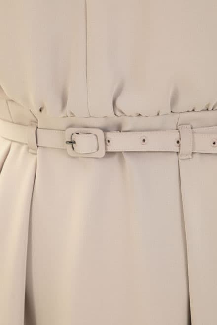 ベージュのミックスツイードフレアセレモニースーツセット