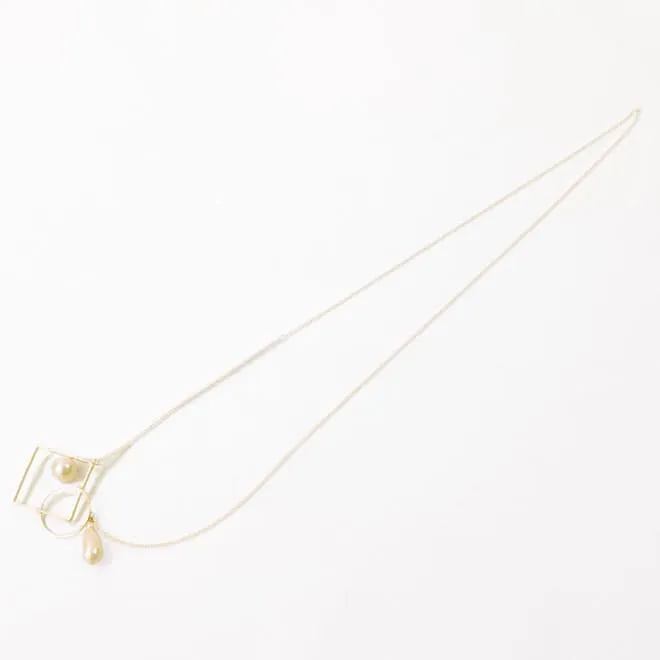 パールのペンダントヘッドゴールドチェーンネックレス