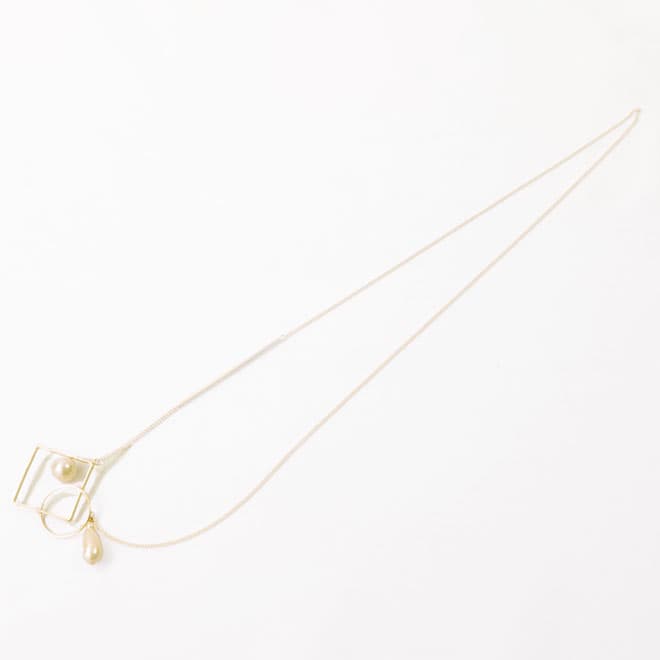 パールのペンダントヘッドゴールドチェーンネックレス