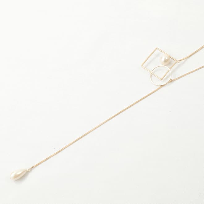 パールのペンダントヘッドゴールドチェーンネックレス