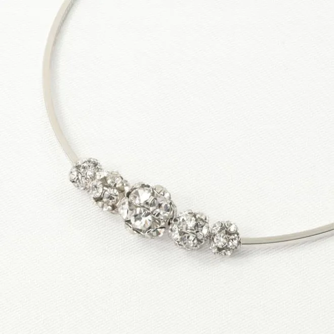 シルバーのビジューストーンチョーカー