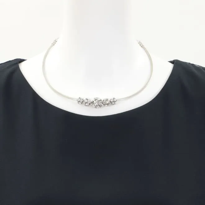シルバーのビジューストーンチョーカー