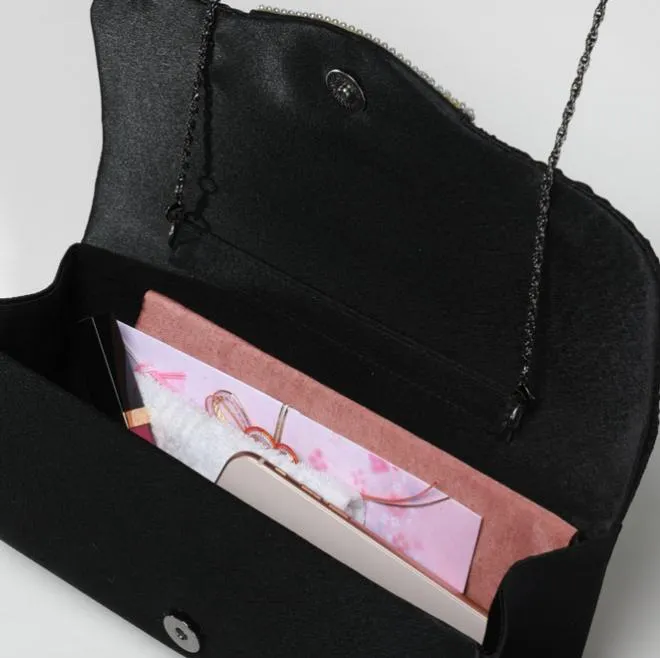 ピンクベージュのトップスレース×ペプラムドレスコーディネートセット