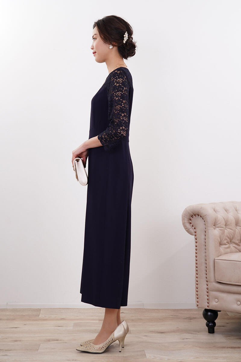 ネイビーのレース袖ガウチョパンツドレス