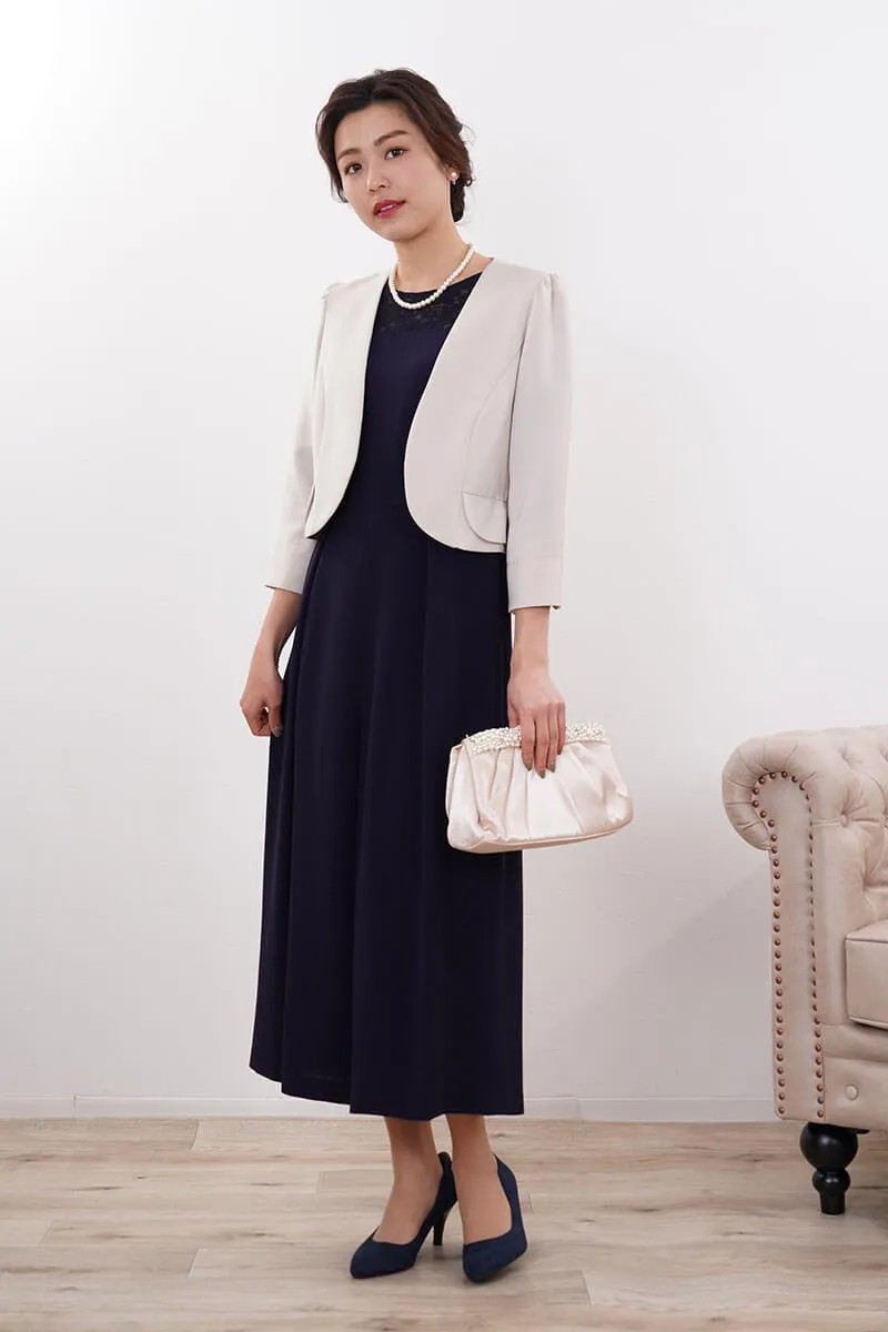 ネイビーのレース袖ガウチョパンツドレス