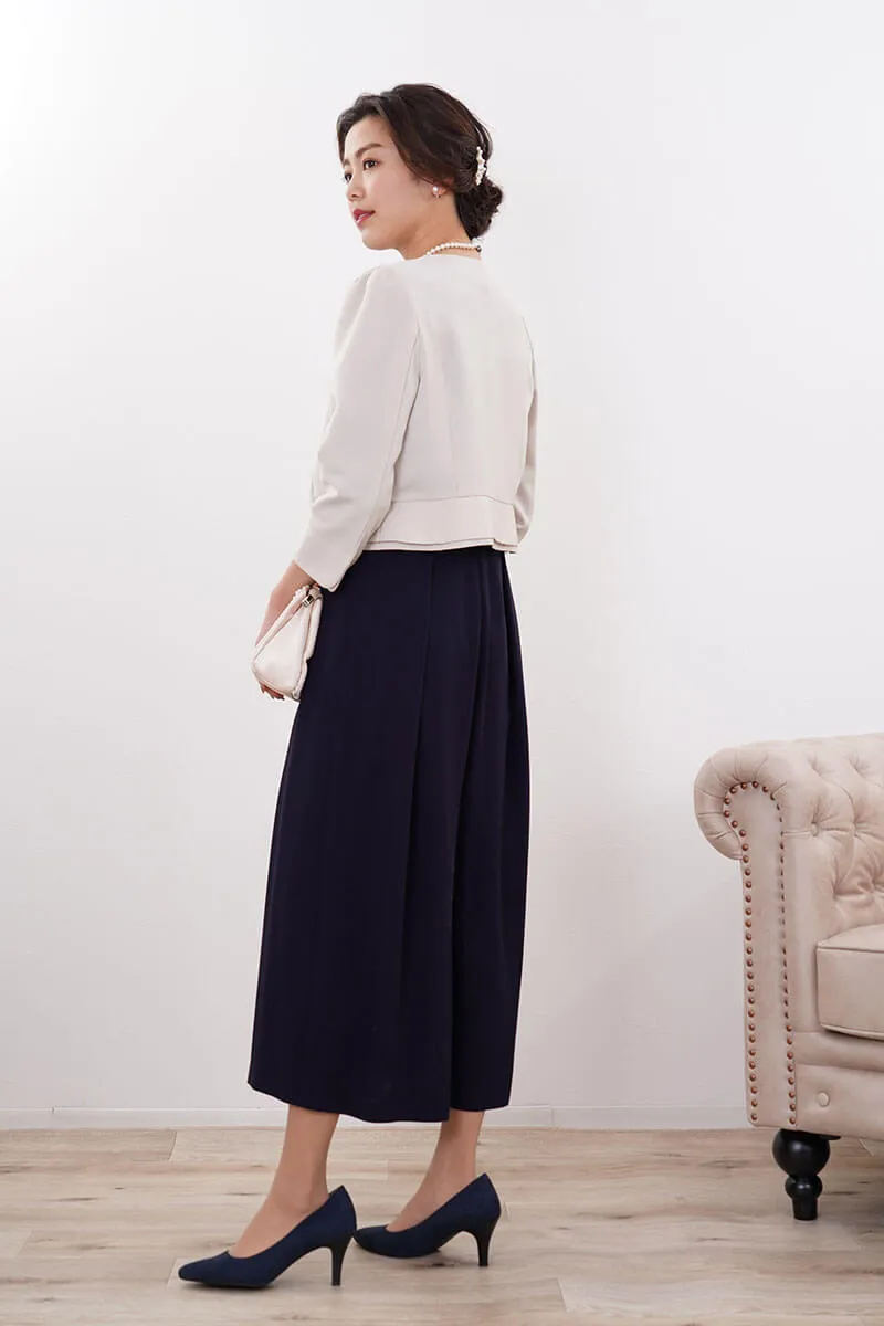 ネイビーのレース袖ガウチョパンツドレス