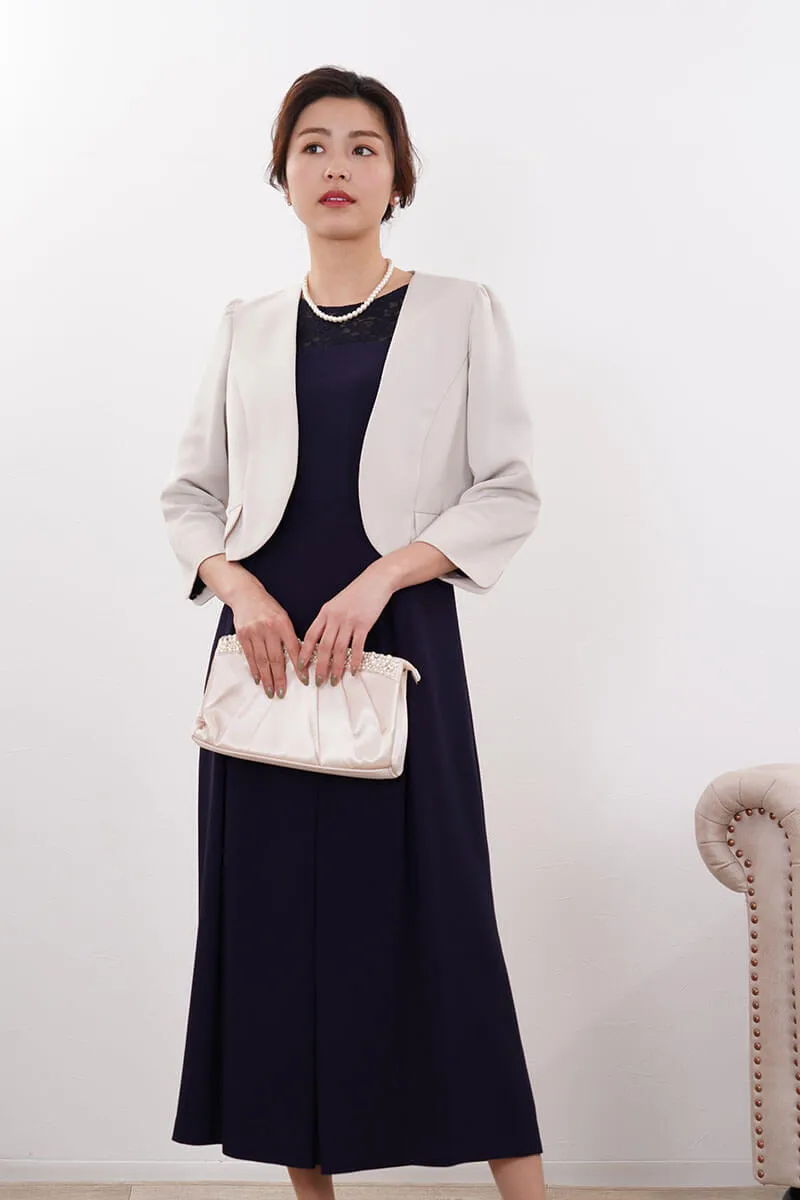 ネイビーのレース袖ガウチョパンツドレス