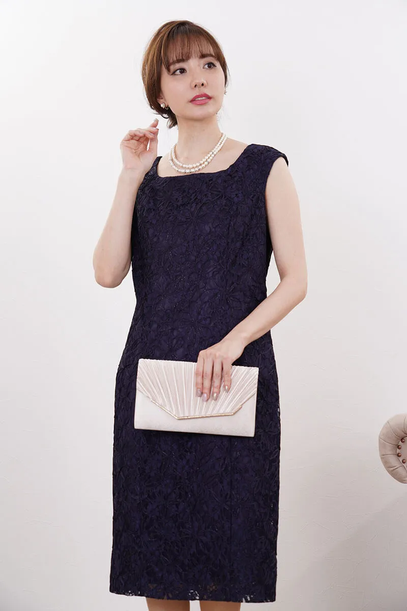 ネイビーのラメ入り刺繍Iラインドレス