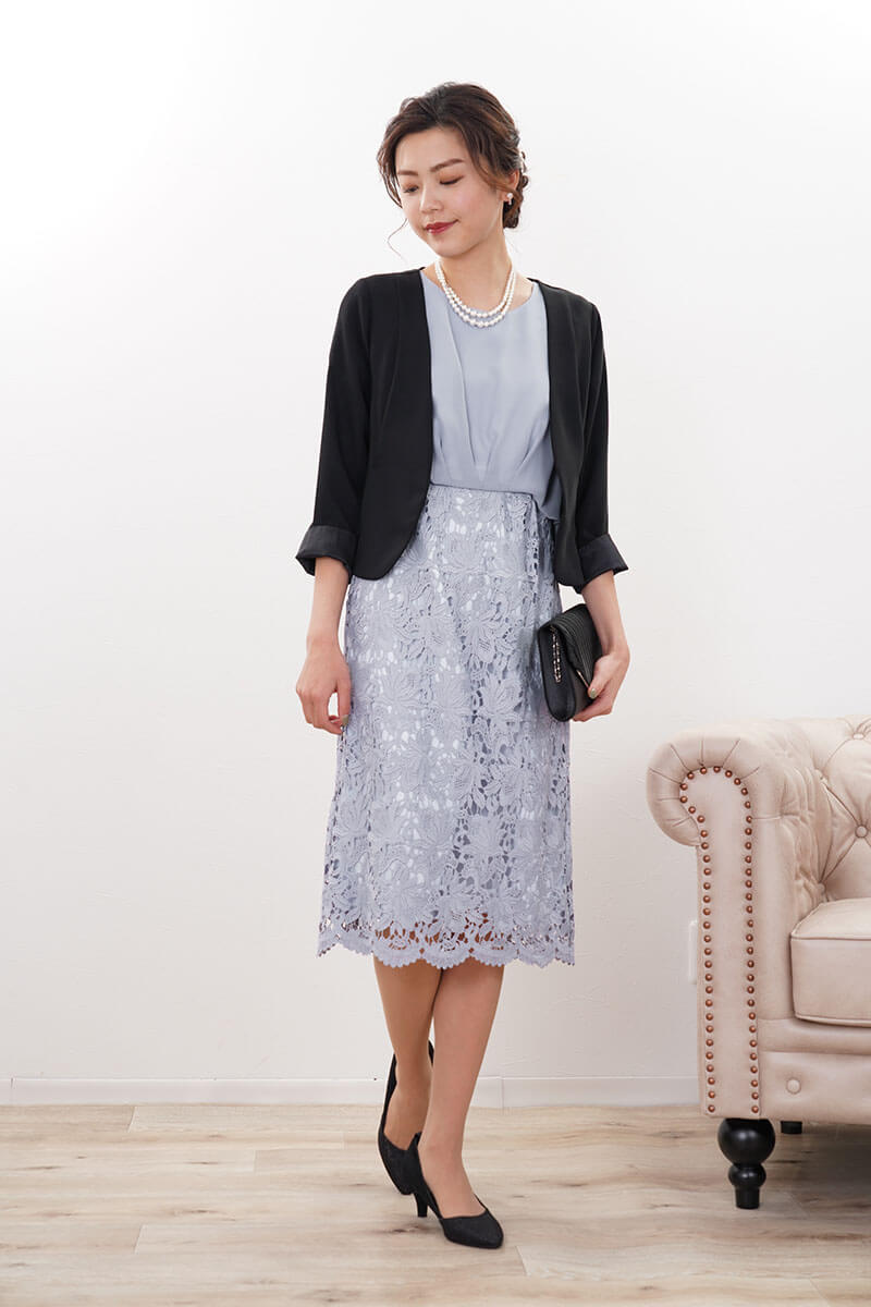 ブルーのシフォンレースIラインドレス